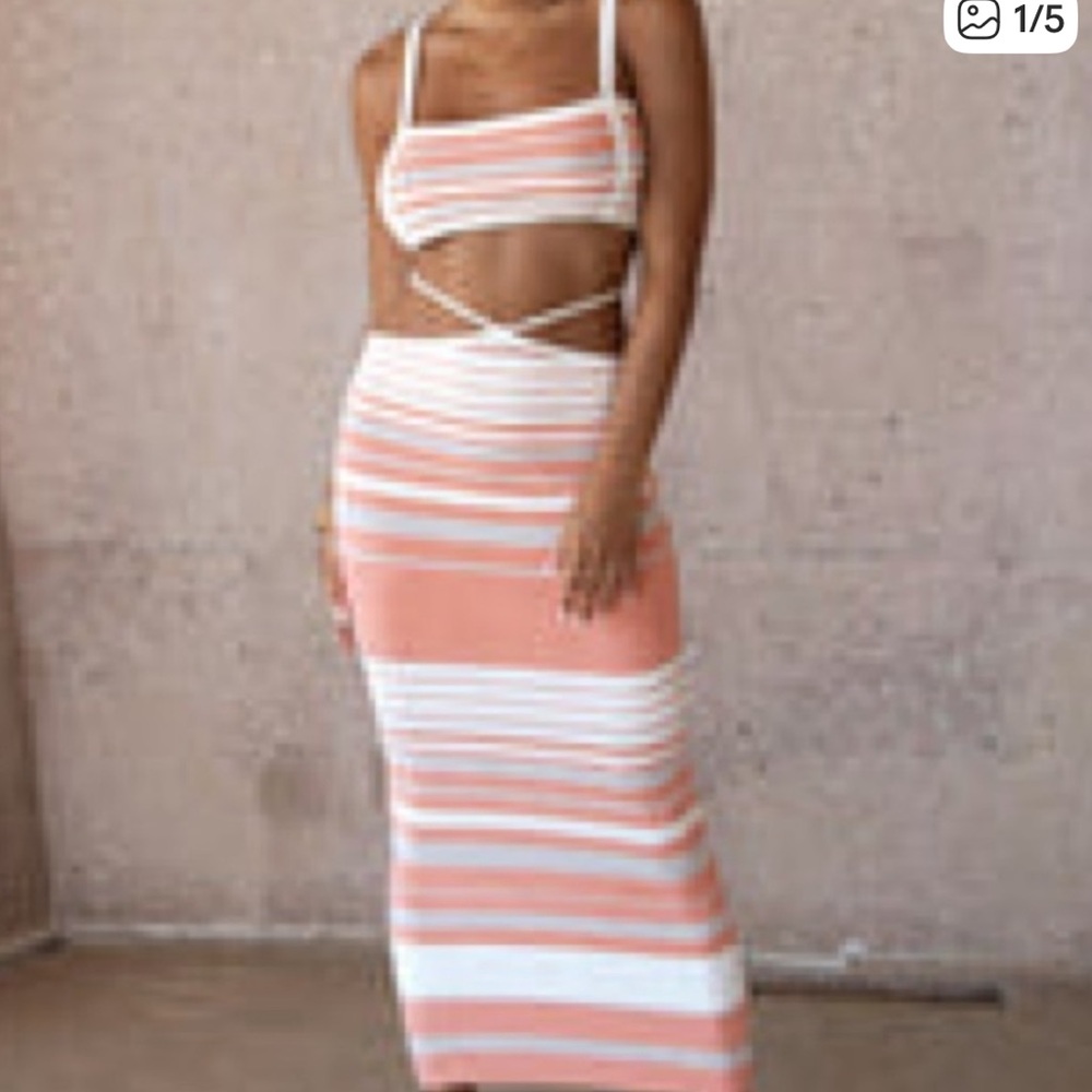 JLUXLABEL Two-Piece Coral & White Set